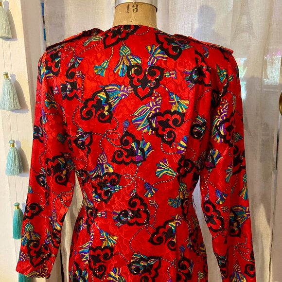 vtg 80s ADRIANNA PAPELL Red Tassel Print Silk Cocktail Dress Mod Wife Baroque 6 - Picture 7 of 10
